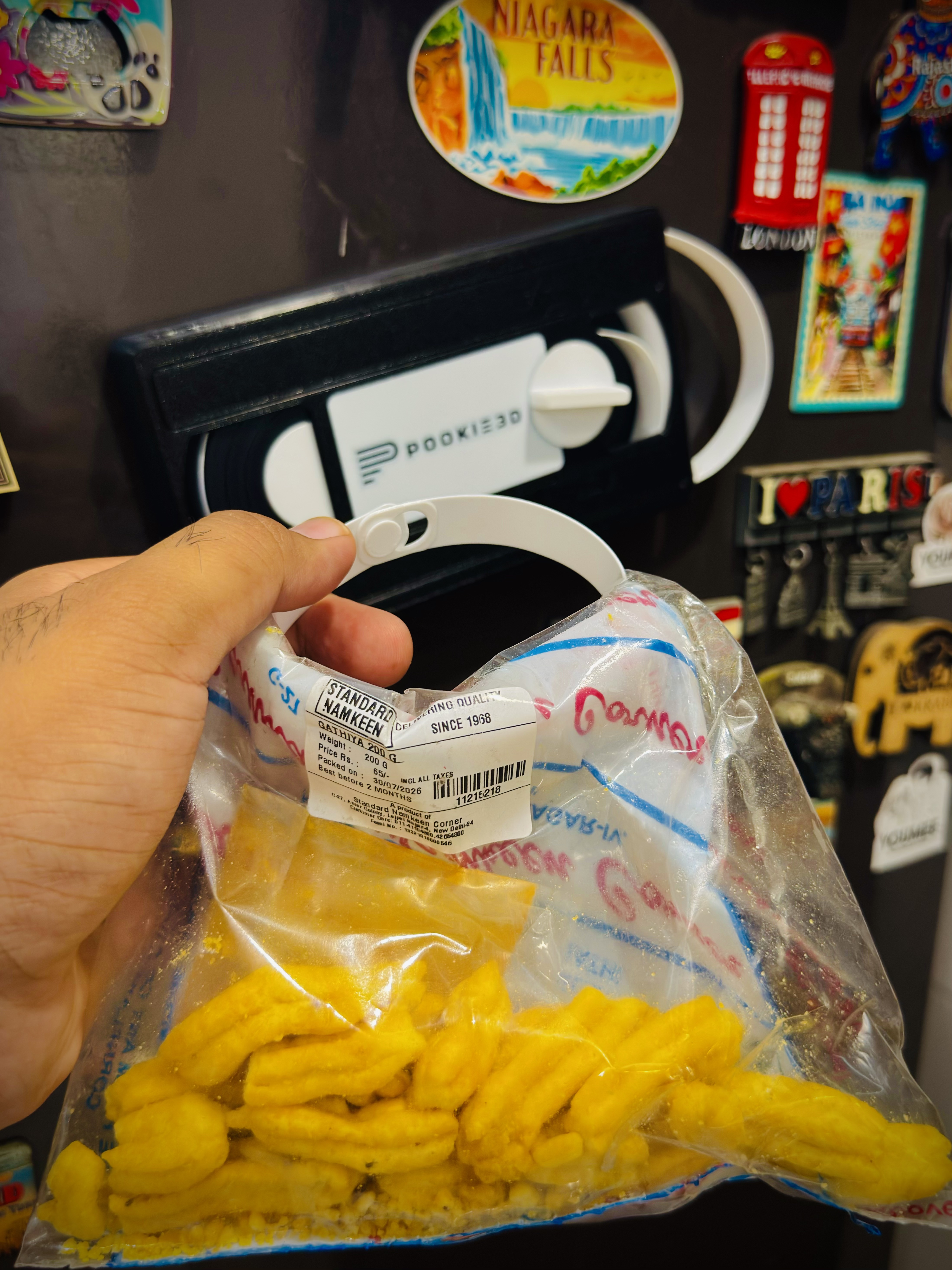 REWIND | MAGNETIC VIDEOTAPE BAG SEALER