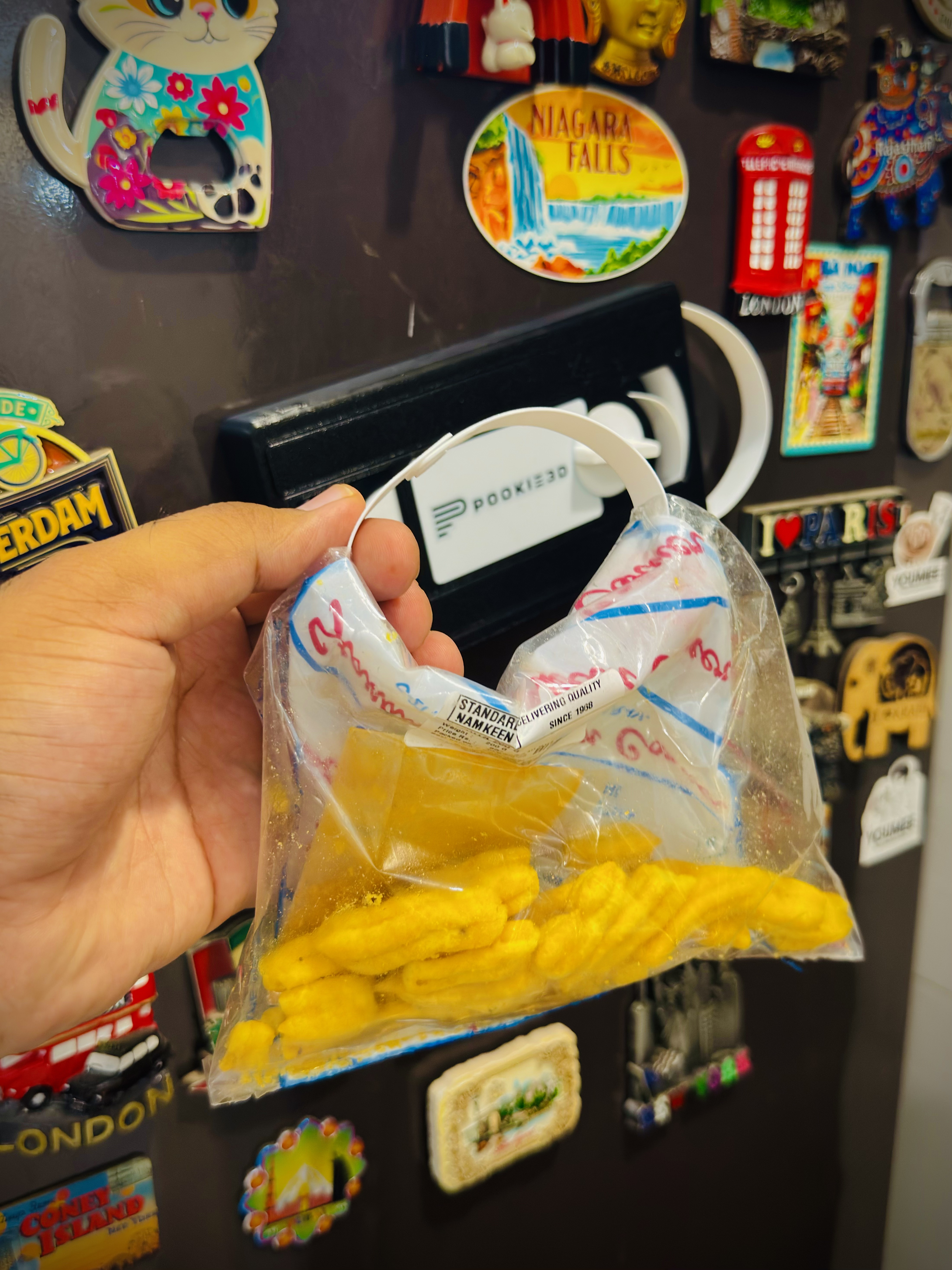 REWIND | MAGNETIC VIDEOTAPE BAG SEALER
